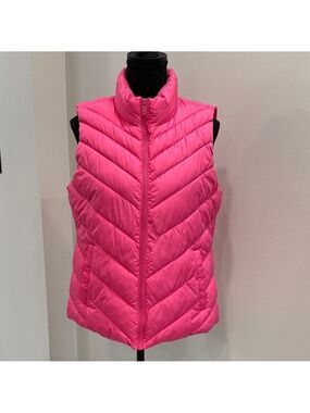 Gap women’s Pink Puffer Vest size M Like New